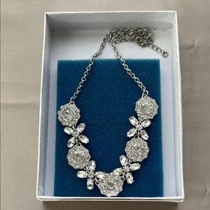 Vintage Elegant Silver Floral Necklace